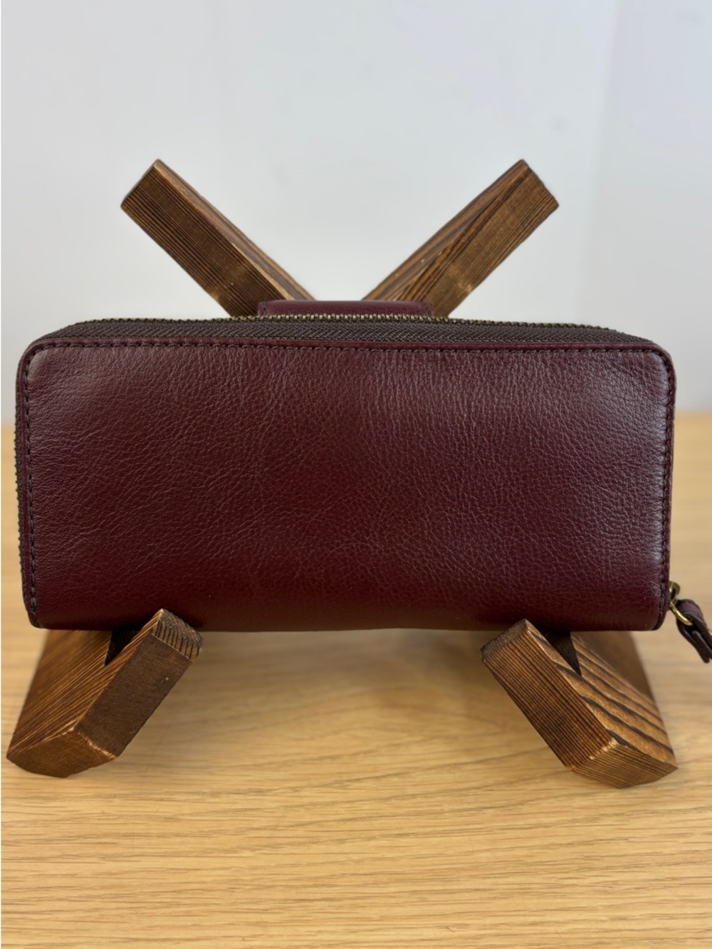 Fossil Madison Tab Clutch Zip Around Wallet in Burgundy Leather - Picture 3 of 12